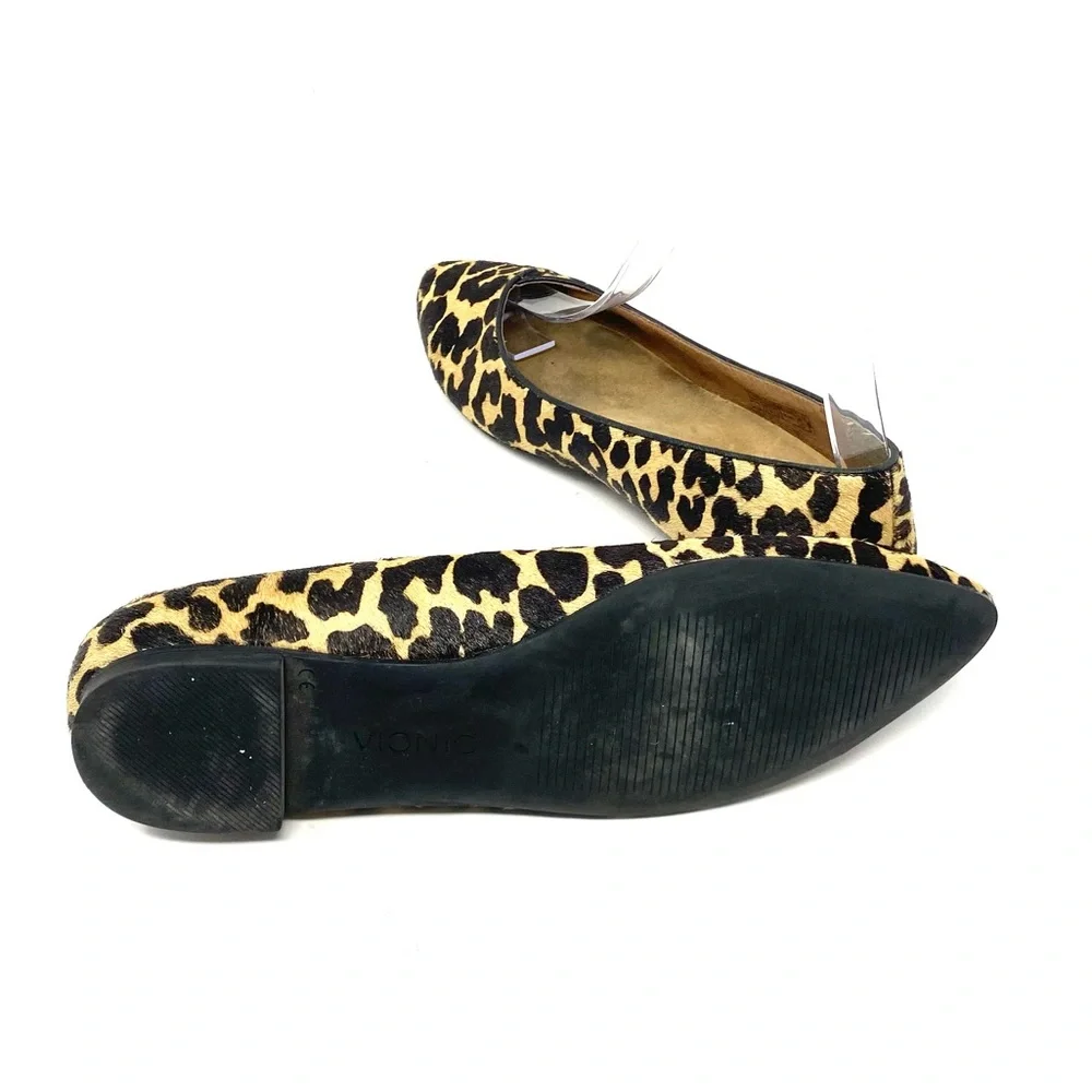 Vionic Flats - Picture 3 of 8
